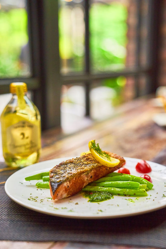 Roasted salmon fillet with lemon and herbs